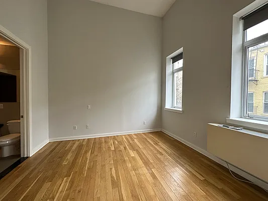 Rented by Oxford Property Group | media 17