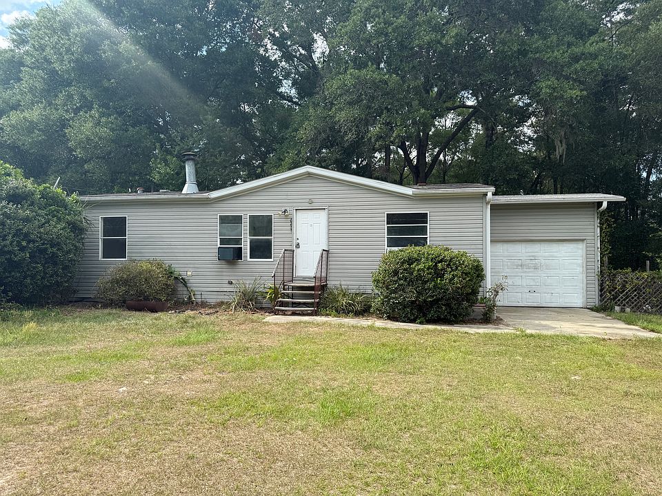 1st image of 4411 NE 21st St