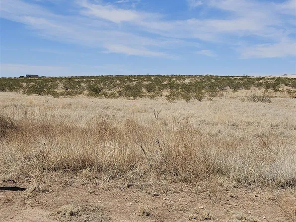 76 Mistico Ln, Roswell, NM 88203