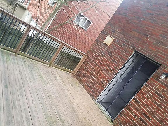 4th image of 5875 Monfort Hills Ave