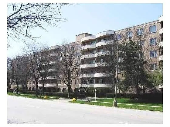 6400 N Cicero Ave APT 206 photo 1