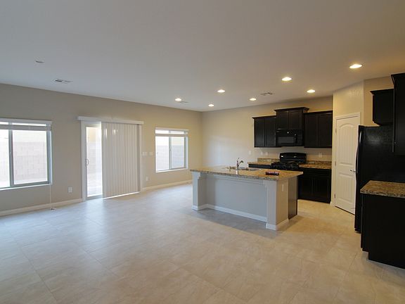 3rd image of 6749 Dragonfly Rock St