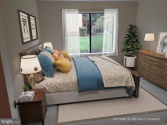 4th image of 15320 Pine Orchard Dr #83-1B