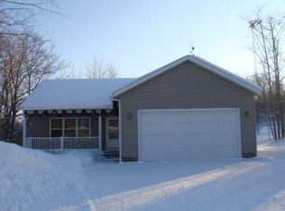 2103 Hunters Ln, Houghton, MI 49931