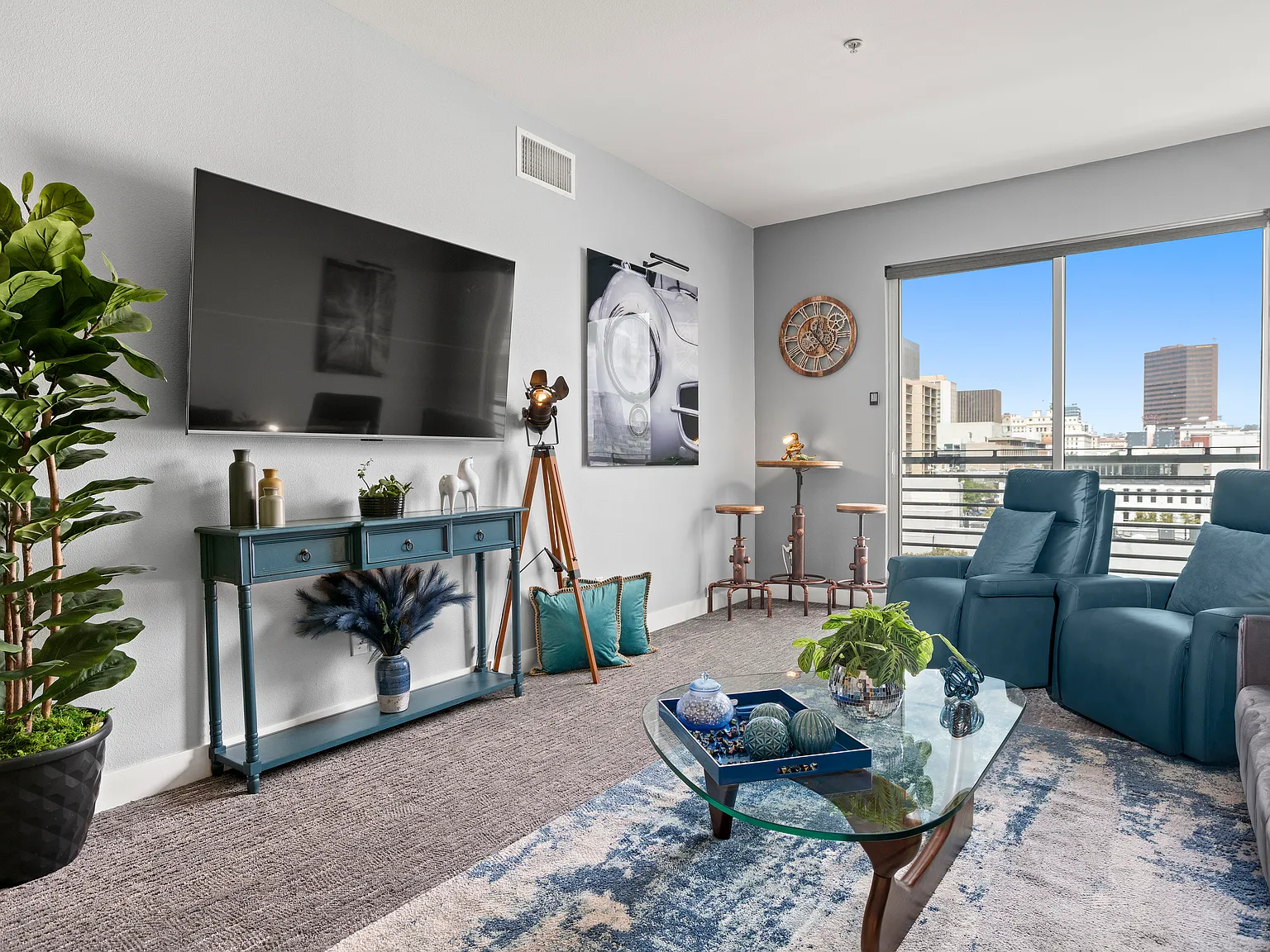 1 bed, 807 sqft, $4,300 — Photo 1