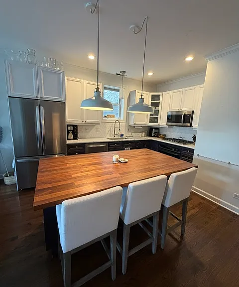 910 N Wolcott Ave #2 — Photo 7