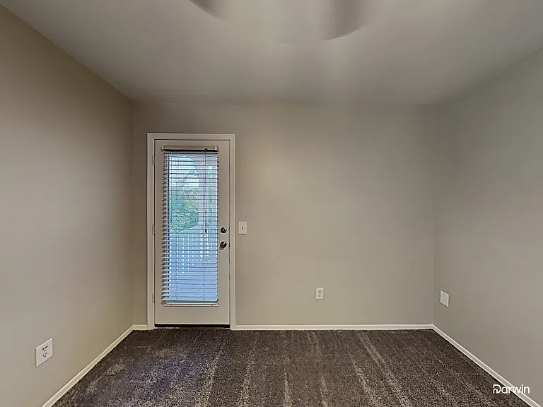 6070 N Florence Ave — Photo 14