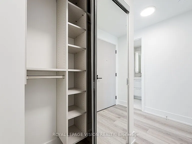 858 Dupont St #728 — Photo 36