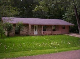 519 Longwood Dr, Edwards, MS 39066