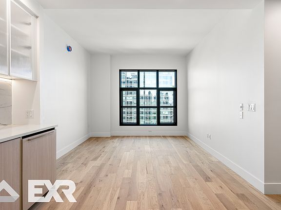 5th image of 69 Adams St #15D