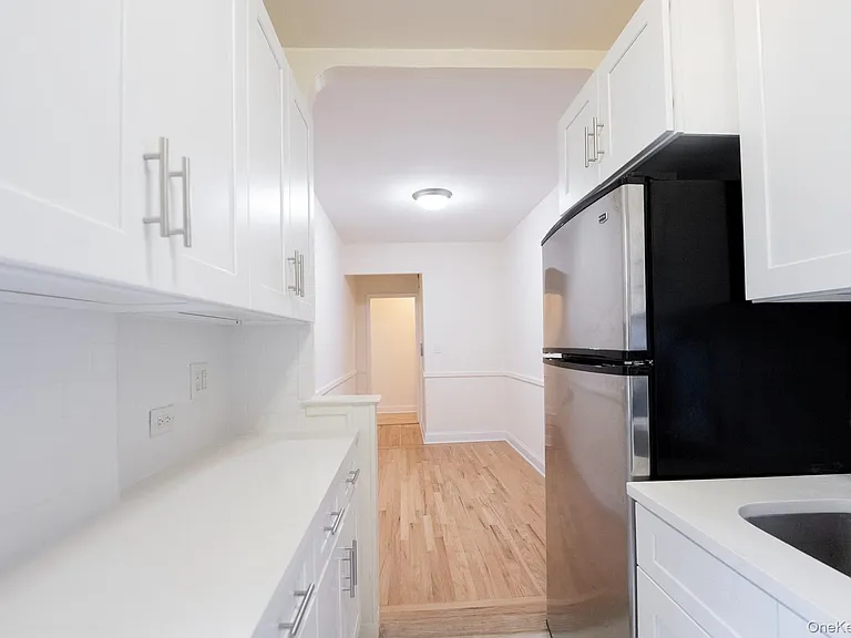 2190 Boston Rd #5M — Photo 6