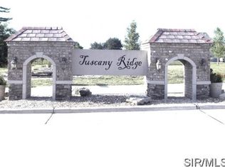 1217 Pisa Dr, Caseyville, IL 62232