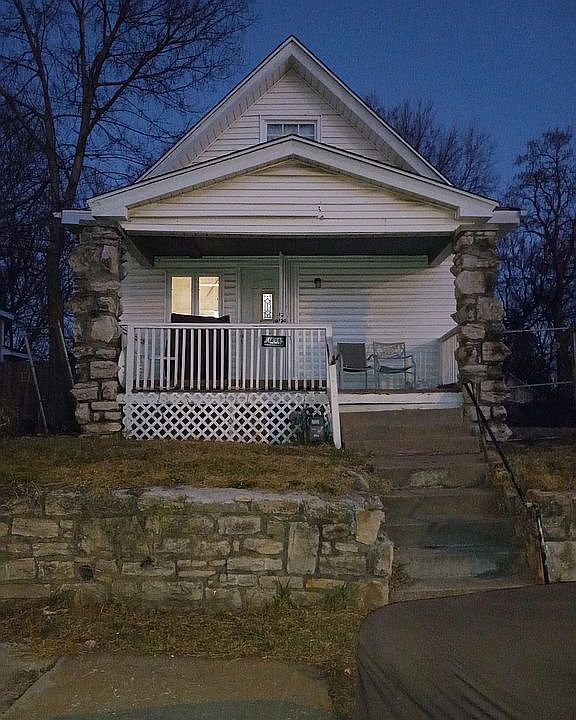1st image of 2419 Lister Ave
