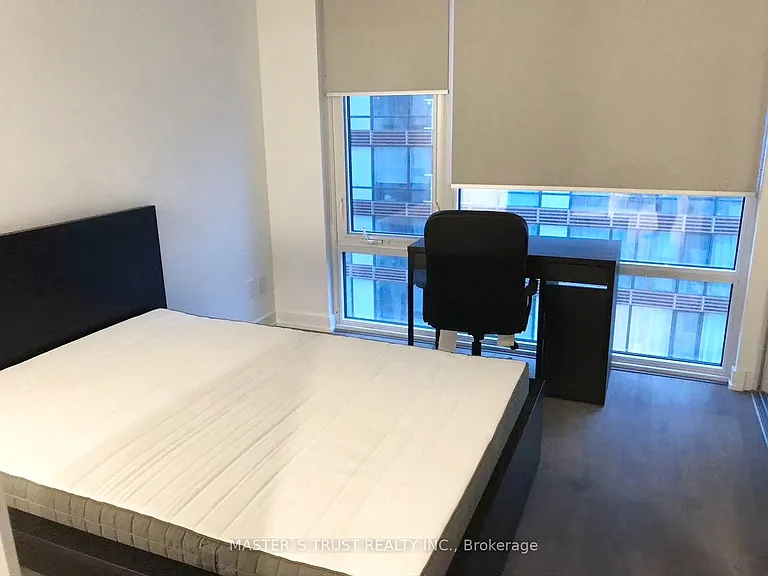 501 Yonge St #2105 — Photo 7