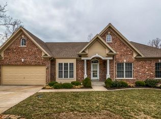 1808 Harbor Mill Dr, Fenton, MO