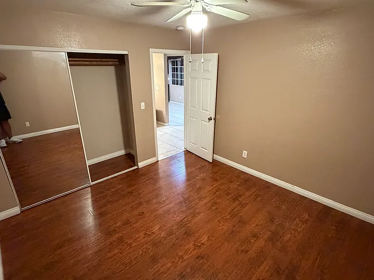 354 S Ferris Ave — Photo 8