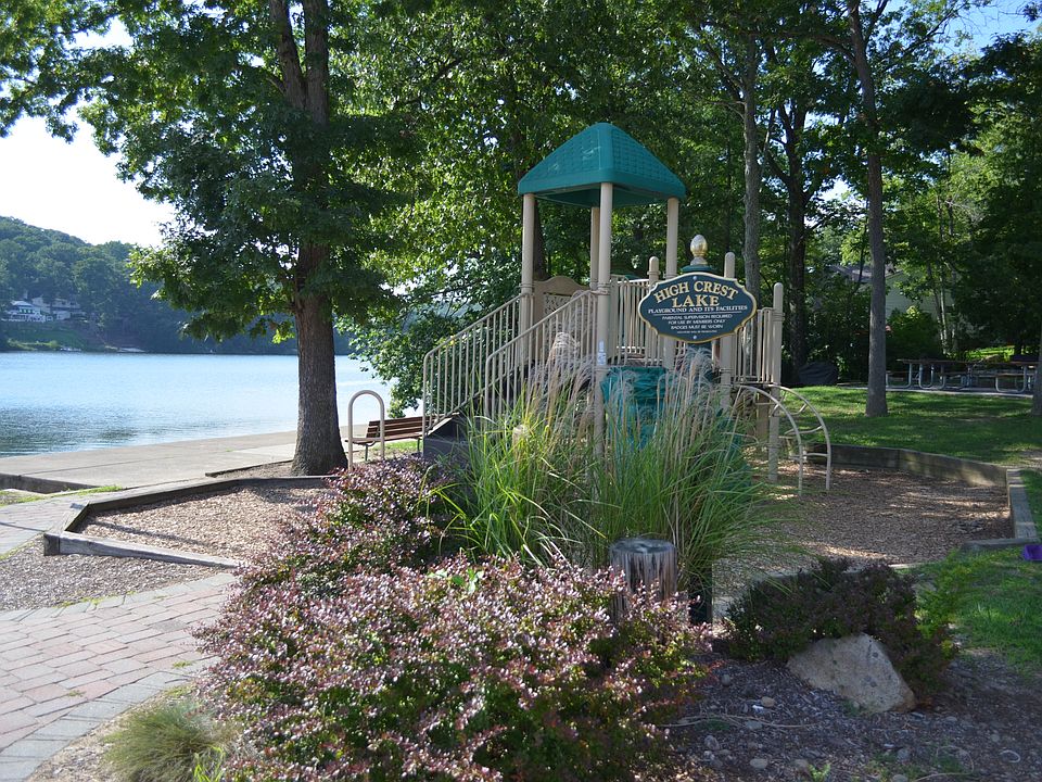 High Crest Lake