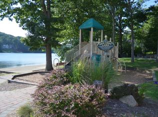 29 Chimney Ridge Trl, West Milford, NJ 07480