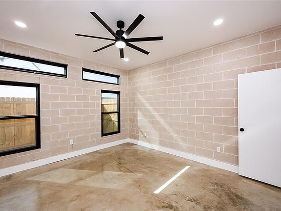 2nd image of 2718 Grace Cir #A