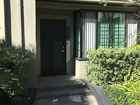 4th image of 1257 N Crescent Heights Blvd