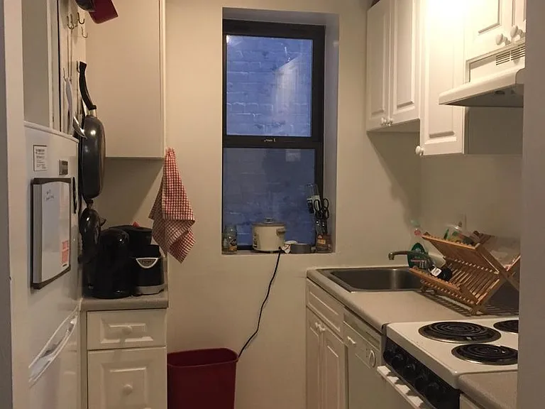 821 Beacon St #1C — Photo 3