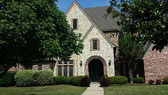 1st image of 909 Westminster Way