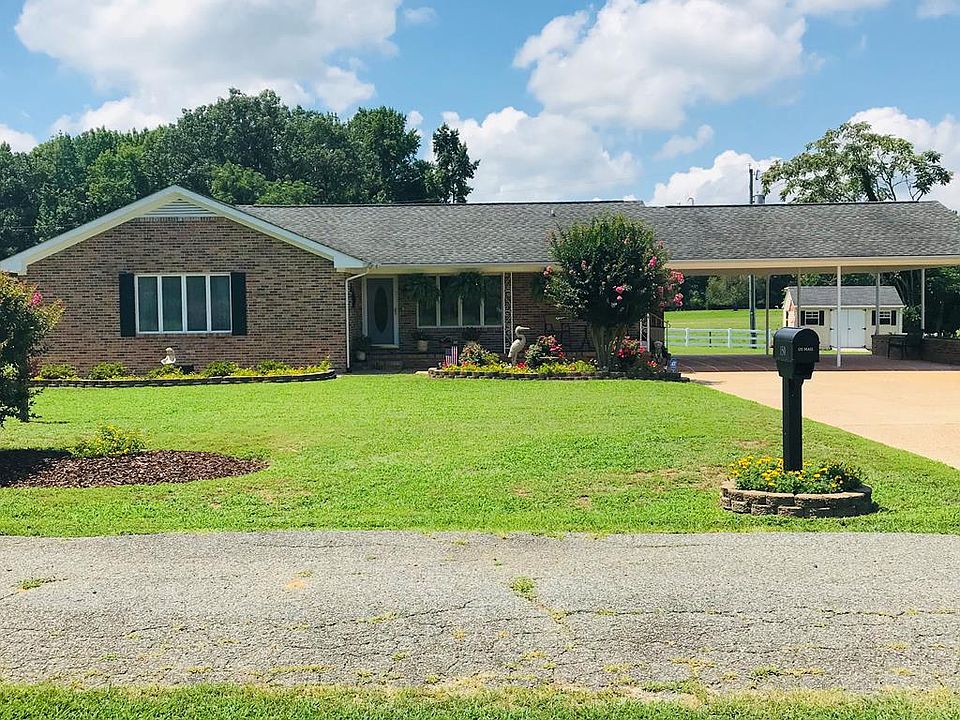 1st image of 150 Pine Dr