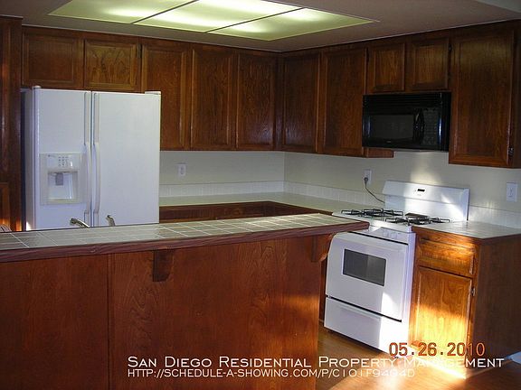 5th image of 367 N Melrose Dr Unit H