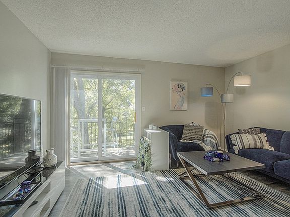 5th image of 2407 NE 43rd St #4716324