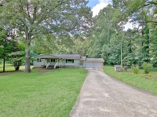 182 Morris Dr, Fayetteville, GA 30215