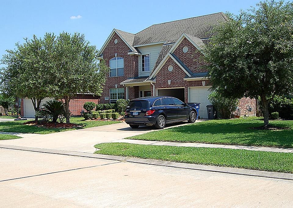 1st image of 13723 Pickford Knolls Dr