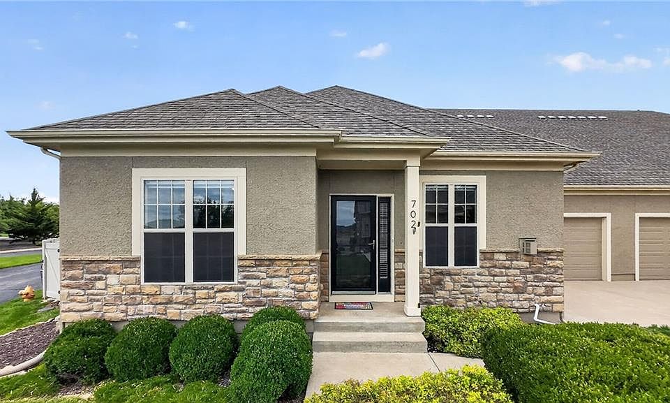 1st image of 2250 Lake Pointe Dr #702