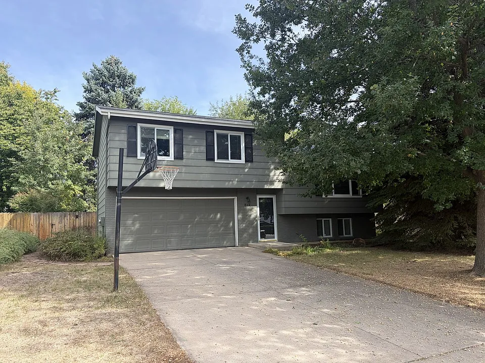 812 Mansfield Dr