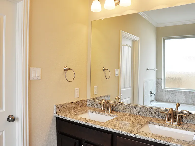18111 Tall Chestnut St — Photo 9