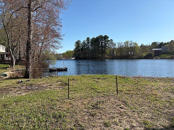 2nd image of 3 Lakeside Drive Ext