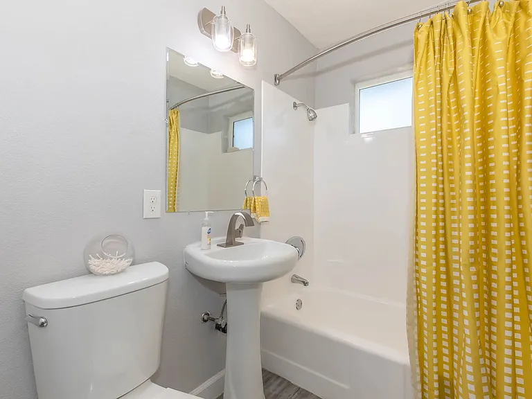 The Wexler Apartments — Photo 48