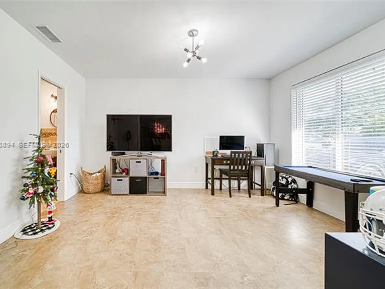 10600 SW 80th Ct — Photo 20