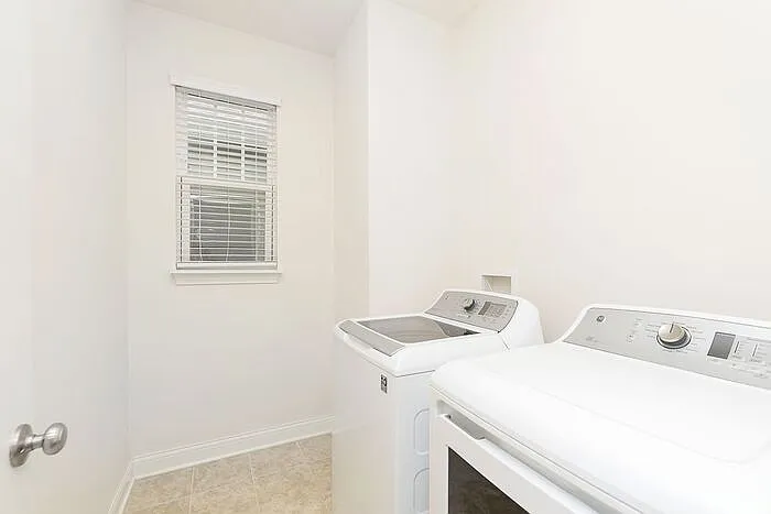 14253 James Dean Dr — Photo 26