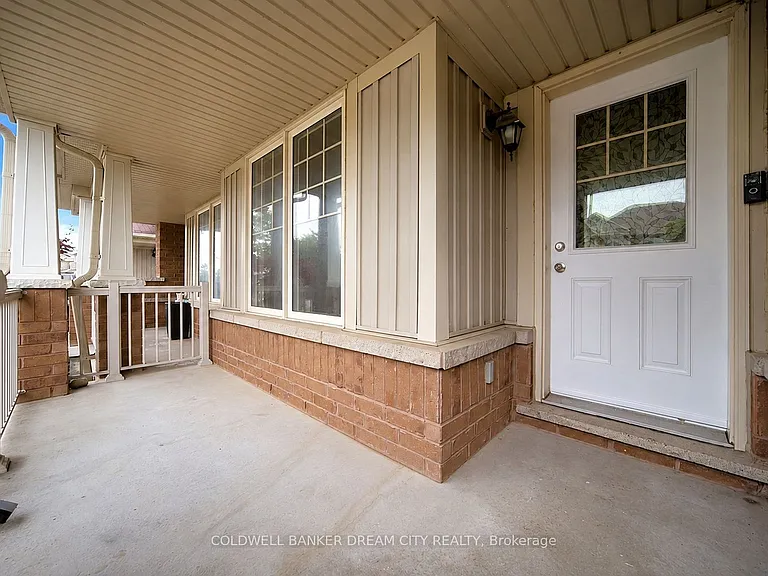 37 Stoyell Dr — Photo 4