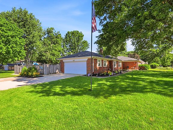 2nd image of 7546 Dianna Dr