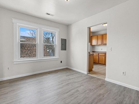 5th image of 542 Cedarhurst Ave #542