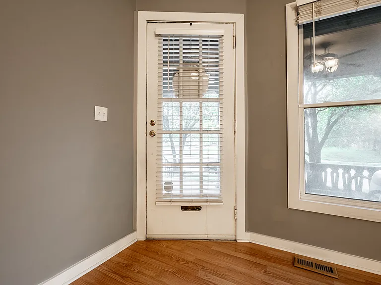 1907 N Delaware St #D — Photo 6