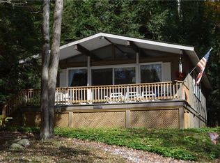 2056 Peninsula Dr, Central City, PA 15926