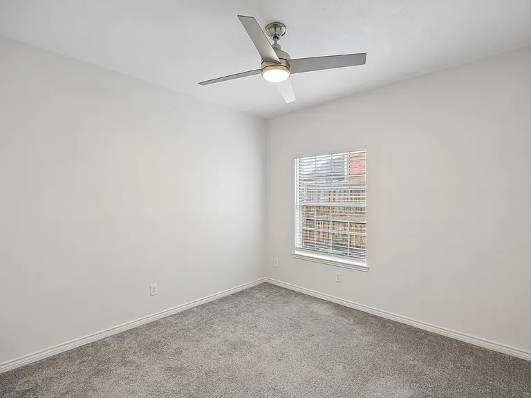 2809 Roper Dr — Photo 18