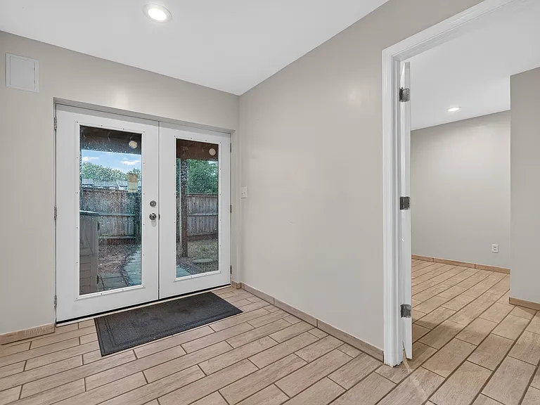 8808 Eureka Ln — Photo 24