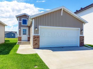 5418 Justice Dr S, Fargo, ND 58104
