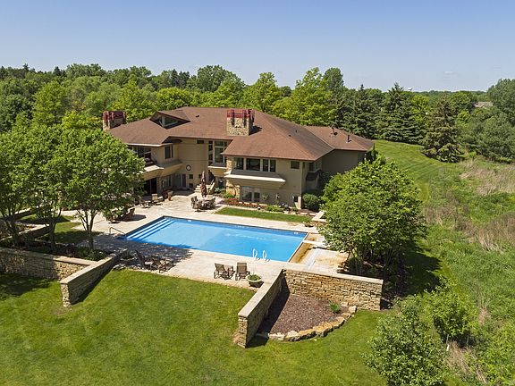 4th image of 5 Grieve Glen Ln