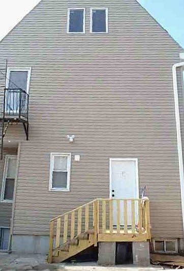 2nd image of 653 E 26th St