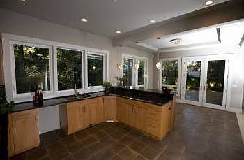 4th image of 2413 108th Ave NE