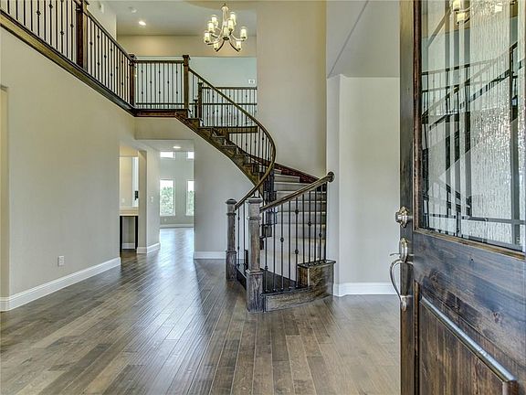 4th image of 2652 Barton Creek Blvd